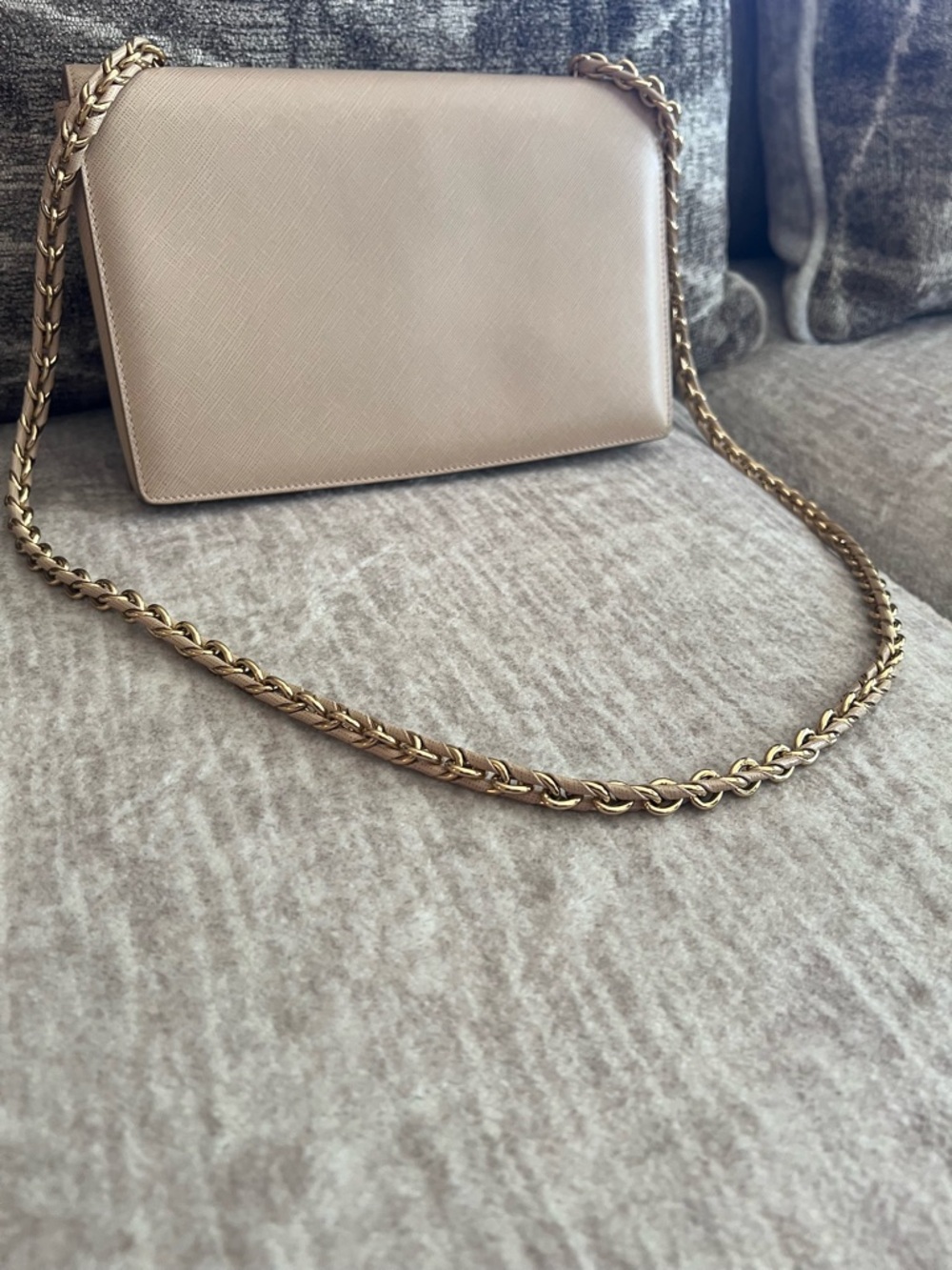 Salvatore Ferragamo Beige Saffiano Leather Vara Bow Chain Bag - Picture 5 of 9